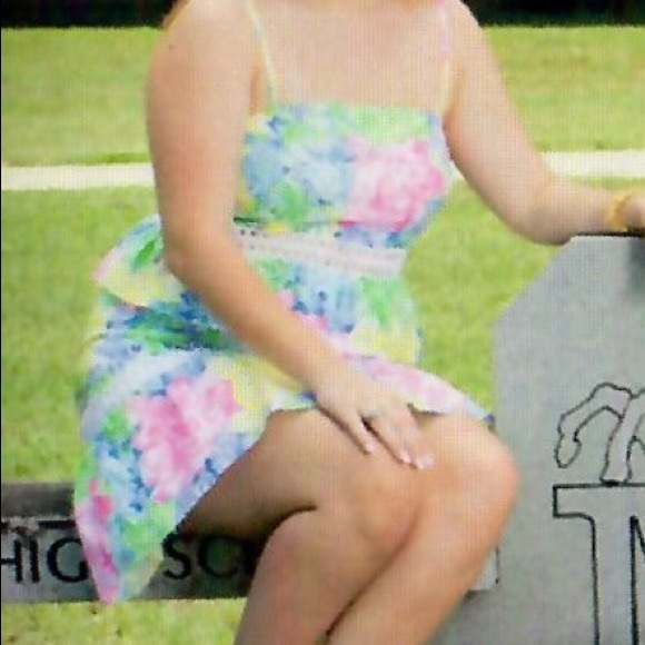 Lilly Pulitzer 2 piece - Picture 3 of 4